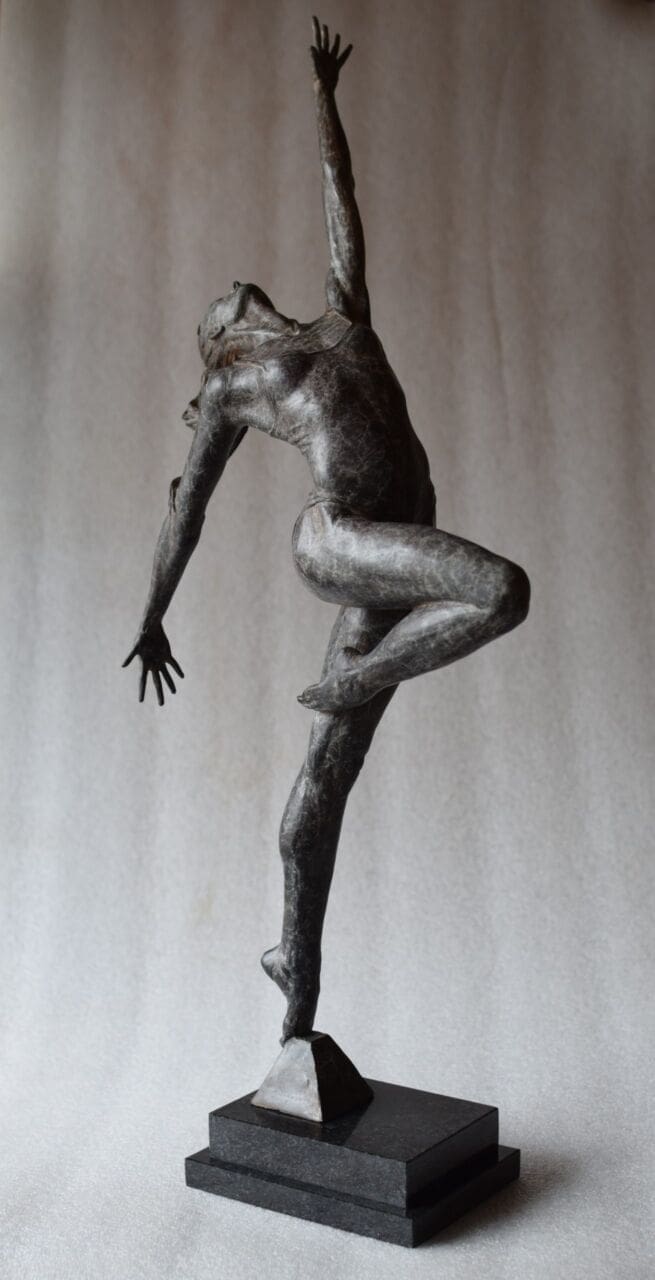 Gymnast Bronze - Image 4