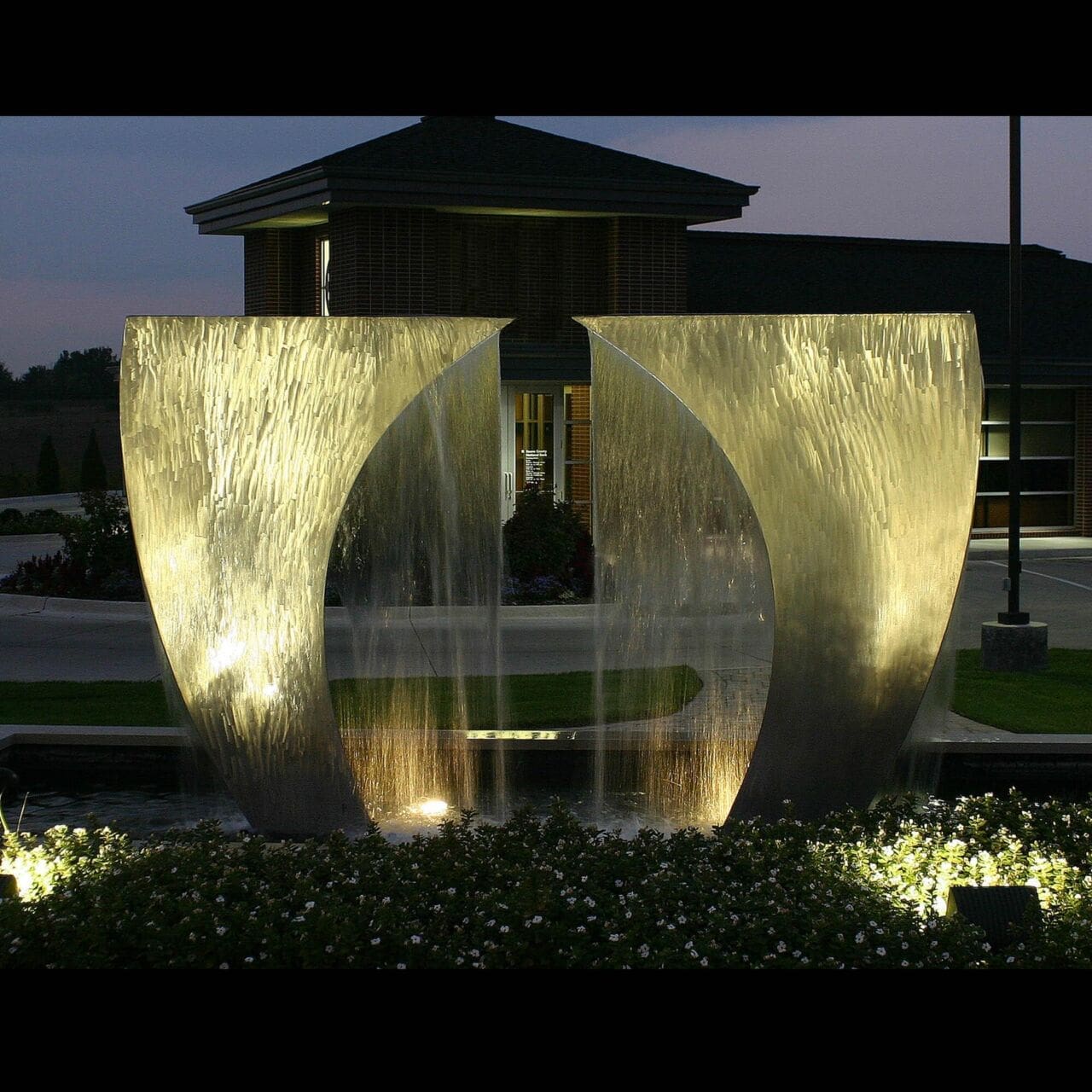Arch (Big stainless Steel Water Feature sculpture)