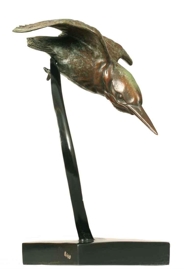 Diving Kingfisher (Lovely Little Flying Bird sculpture) - Image 2