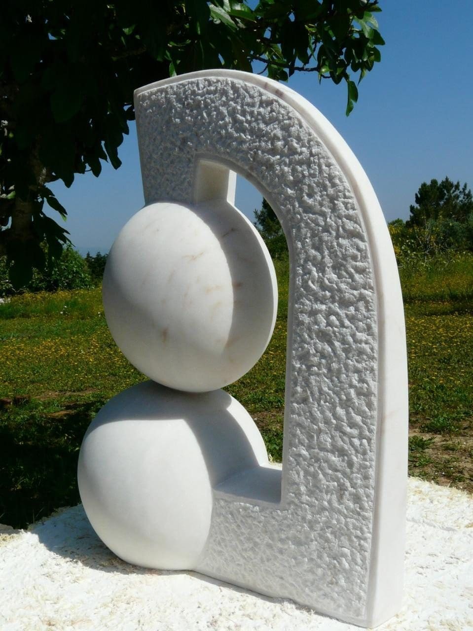 Kiss (Modern Abstract Carved marble Indoor statue) - Image 2
