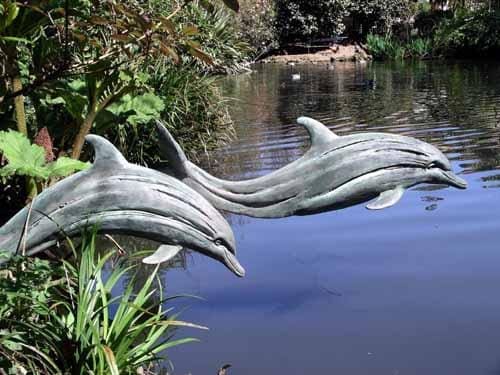 Leaping Dolphins (Bronze resin Fish Swimming sculpture) - Image 2