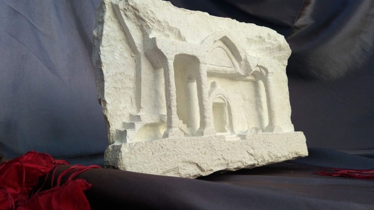 Tomb of the King (Carved Miniature Building sculpture) - Image 3