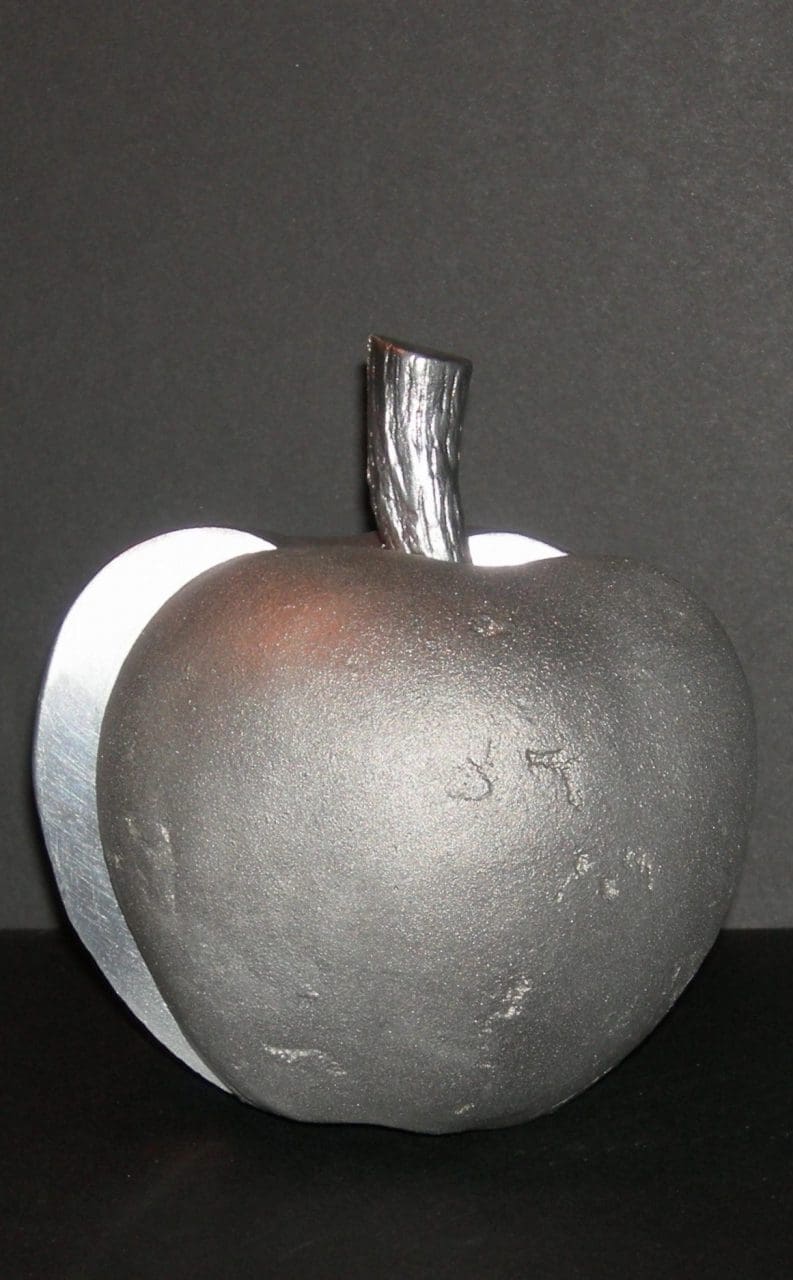 Three a Day (Life-Size Bronze Apples and Pears statue) - Image 4