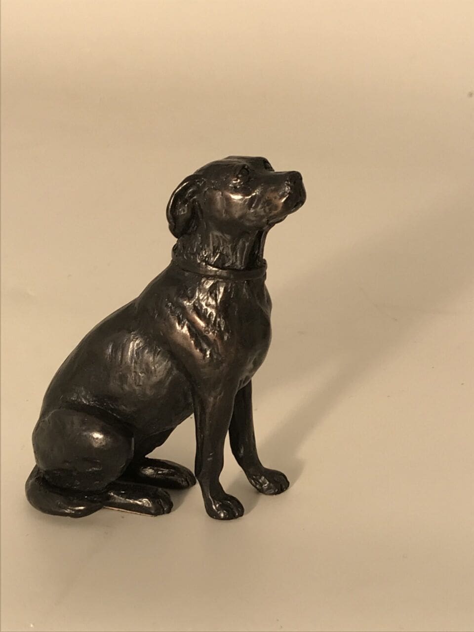 Small Seated Labrador (Little Bronze Indoor statue)