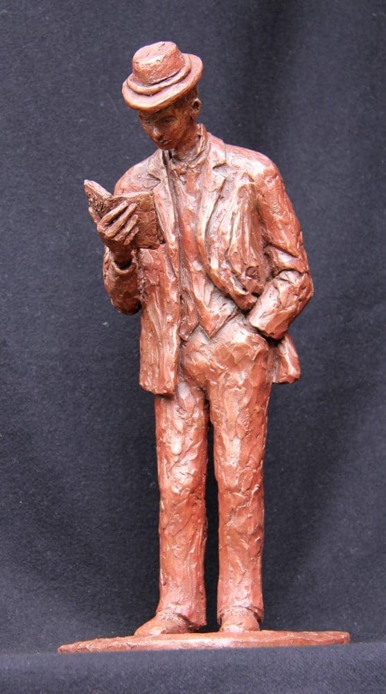 The Reading Man (Small Studious Male Indoor statue) - Image 3