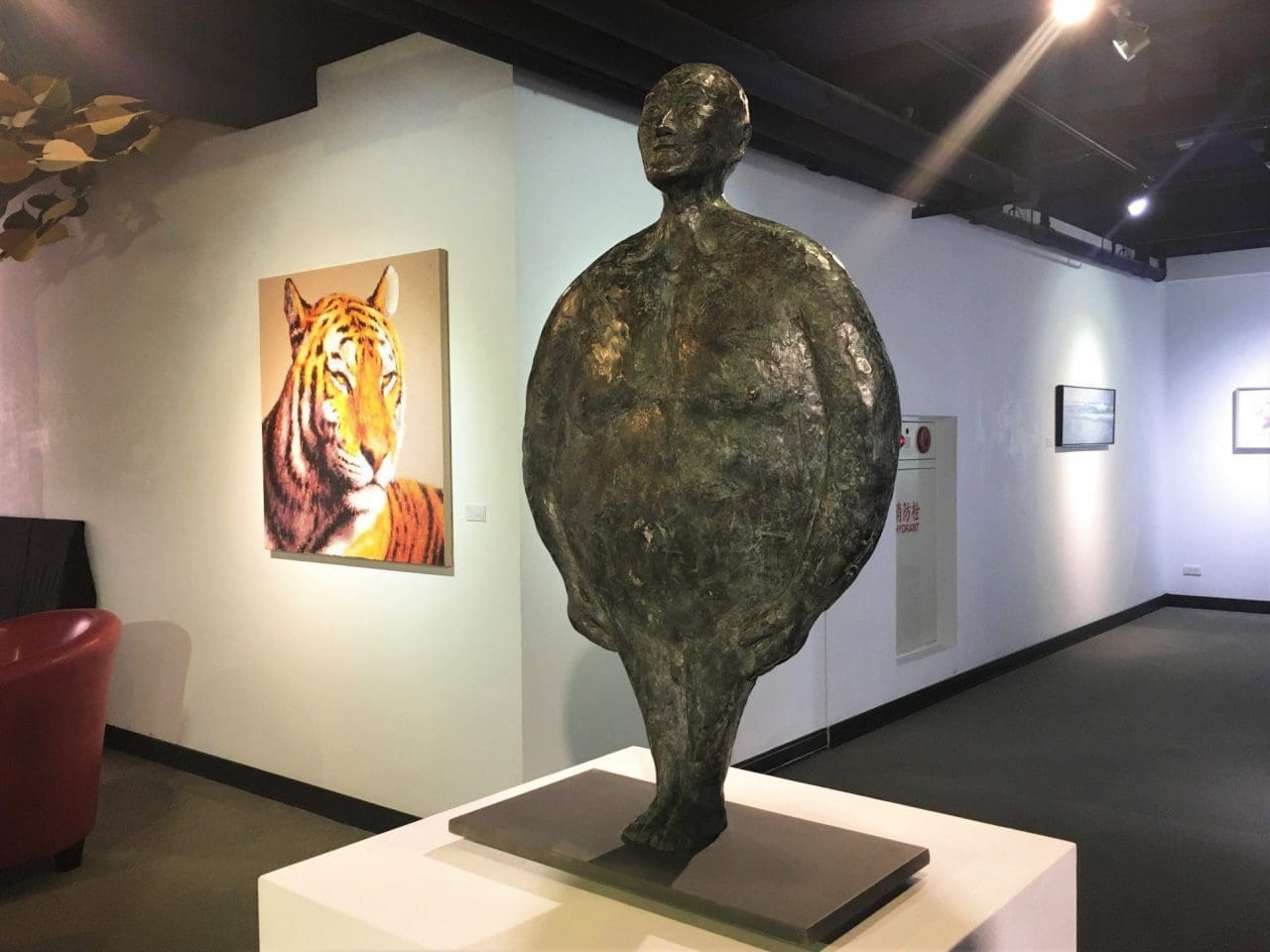Big Mr Monsieur (Bronze Abstract Modern Man statue) - Image 4