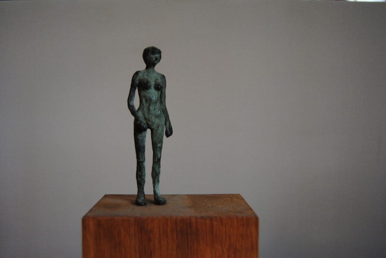 Toscana 1 (figurative Nude Female statue)
