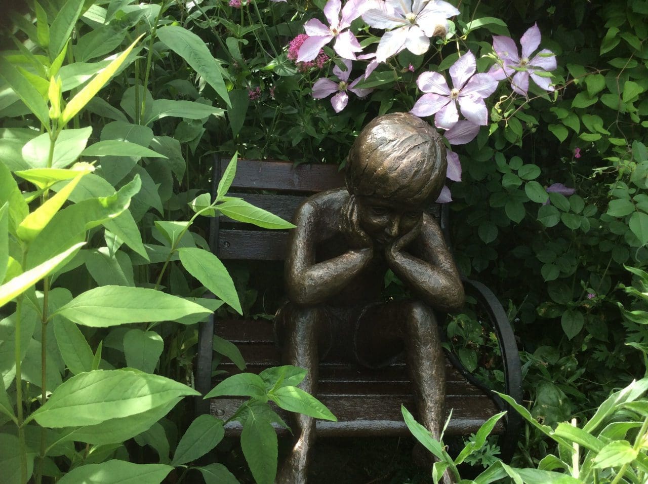Ben (Young Boy Sitting Thinking Outdoor statue) - Image 2