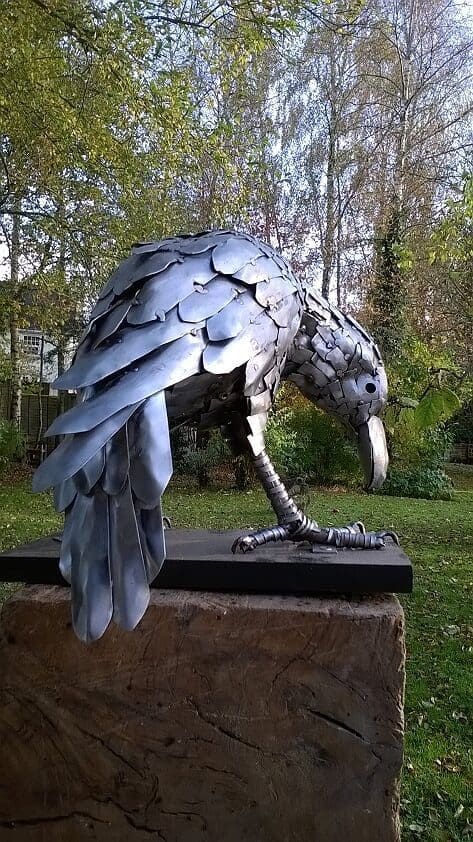 Raven Standing (Pecking Lifelike Garden Outdoor sculpture) - Image 4