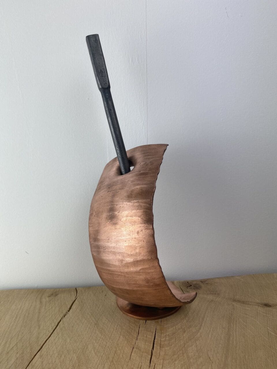 Fe + Cu no1 (Iron and Copper Arrow and Shield statue) - Image 3