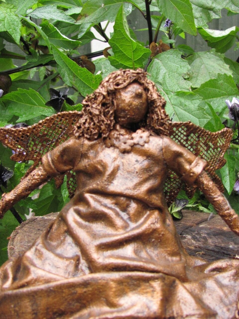 Zinnavyre small sitting bronze effect faerie - Image 2
