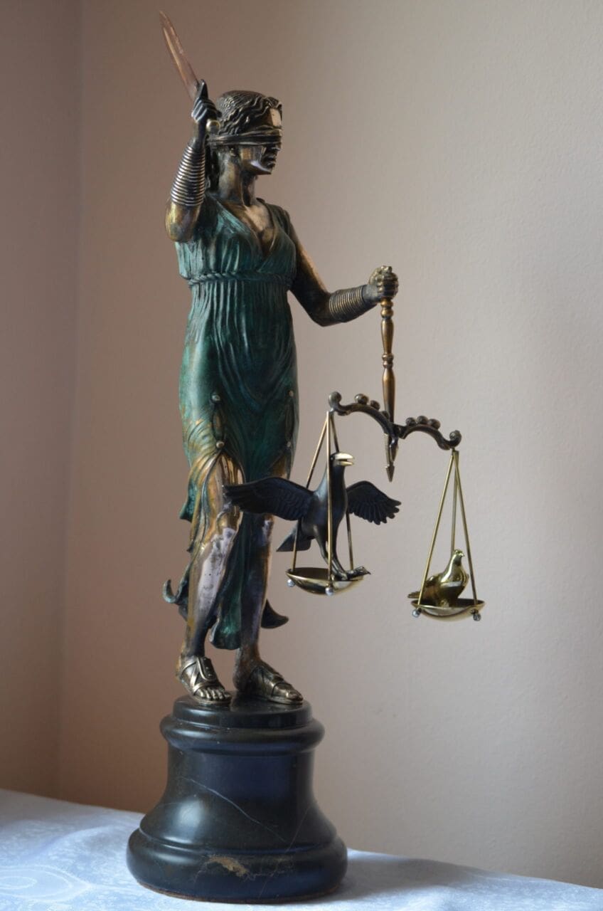Themis (Small Bronze Scales of Justice sculpture) - Image 2