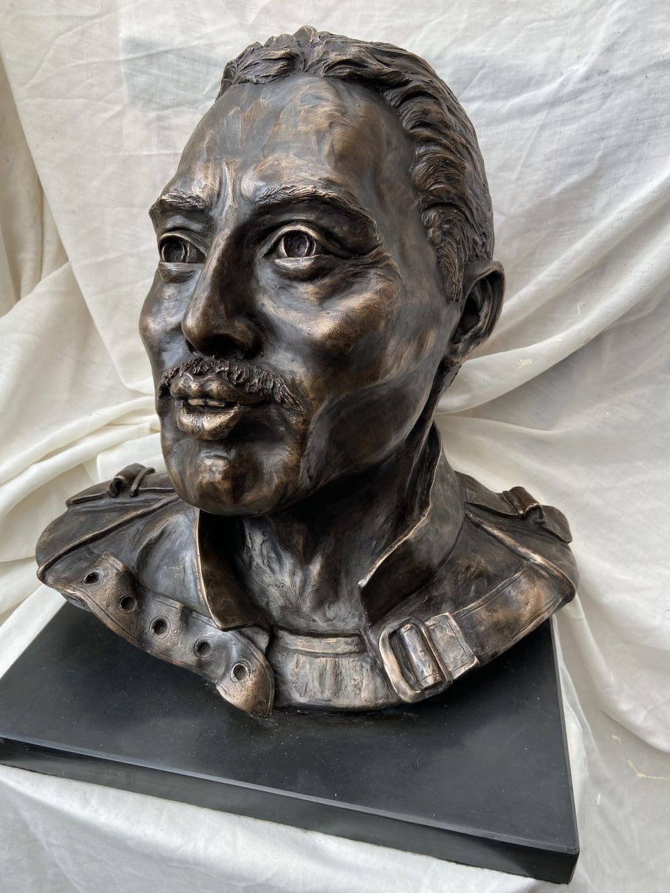 Freddie Mercury (Pop Star Portrait Bust Head Face statue) - Image 3
