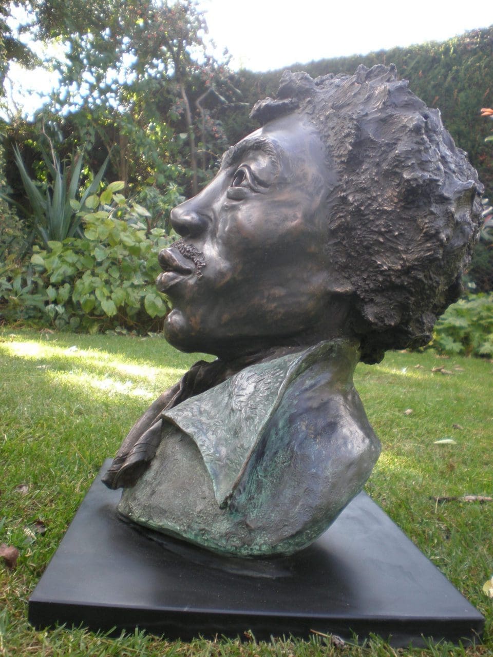 Jimi Hendrix (Bust Head Portrait Musical Legend statue) - Image 4