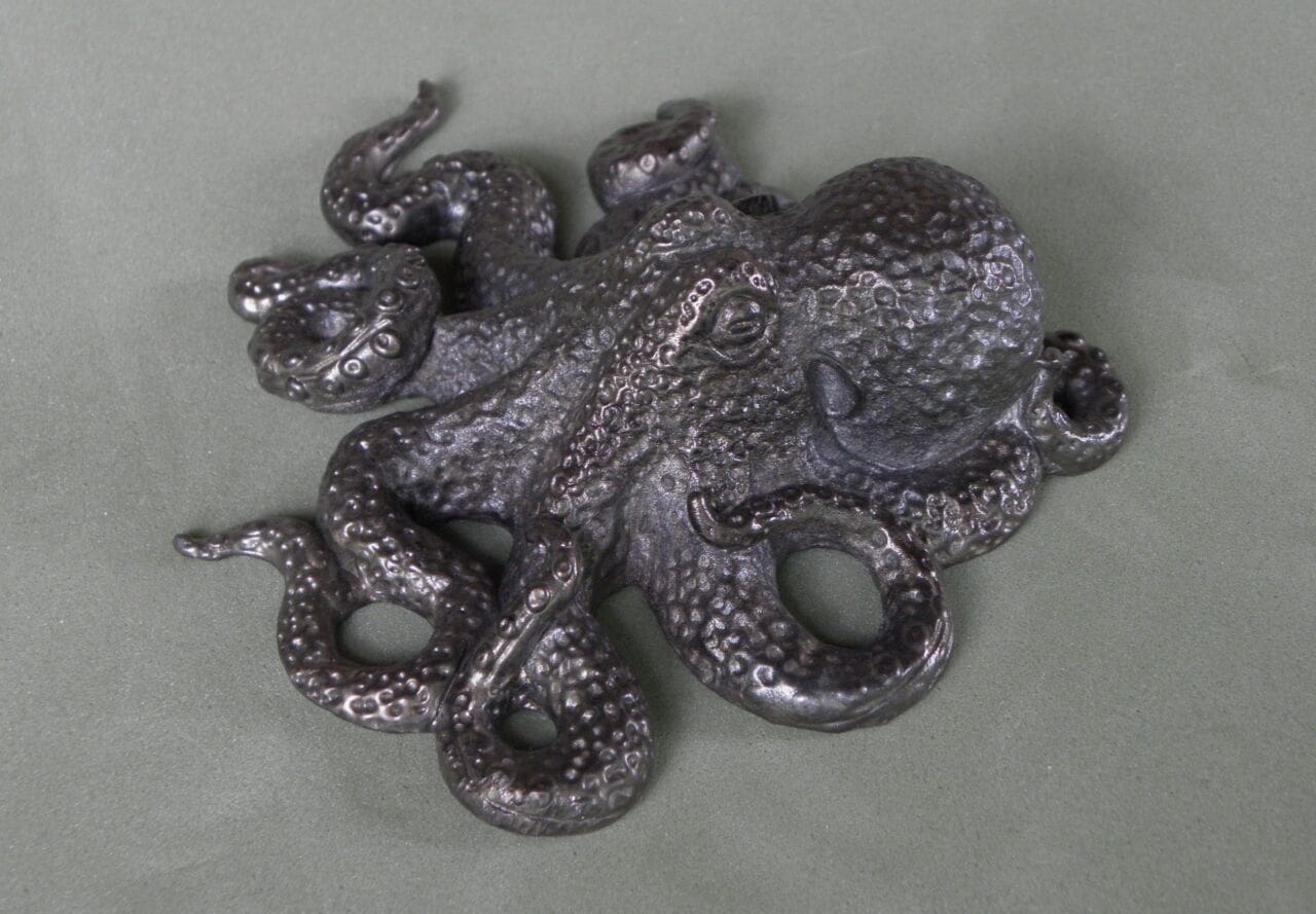 Octopus (Little Lifelike Bronze Marine Life sculpture) - Image 2
