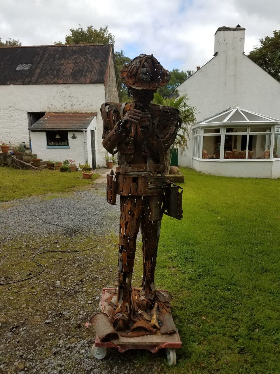 First World War (Gassed British Soldier sculpture) - Image 5