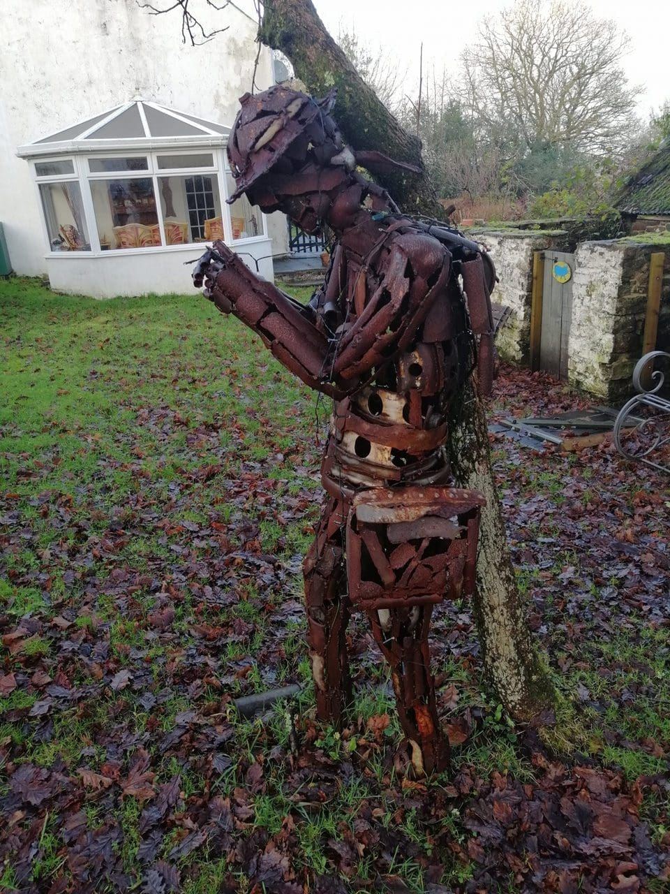 First World War (Gassed British Soldier sculpture) - Image 2