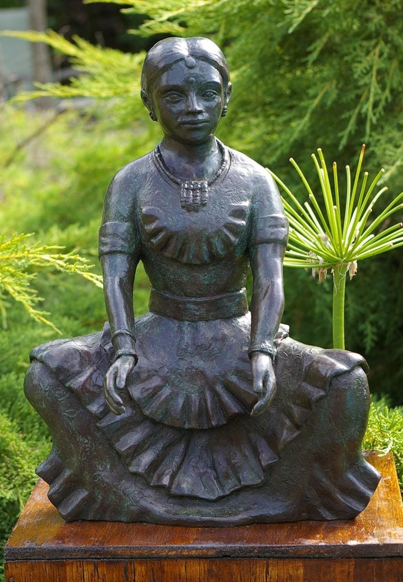 Indian Dancer (Bronze Girl in Ritual Dance statue)