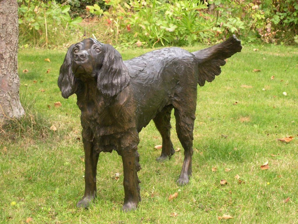 Springer Spaniel (Lifesize Waiting Dog Sculpture) - Image 4