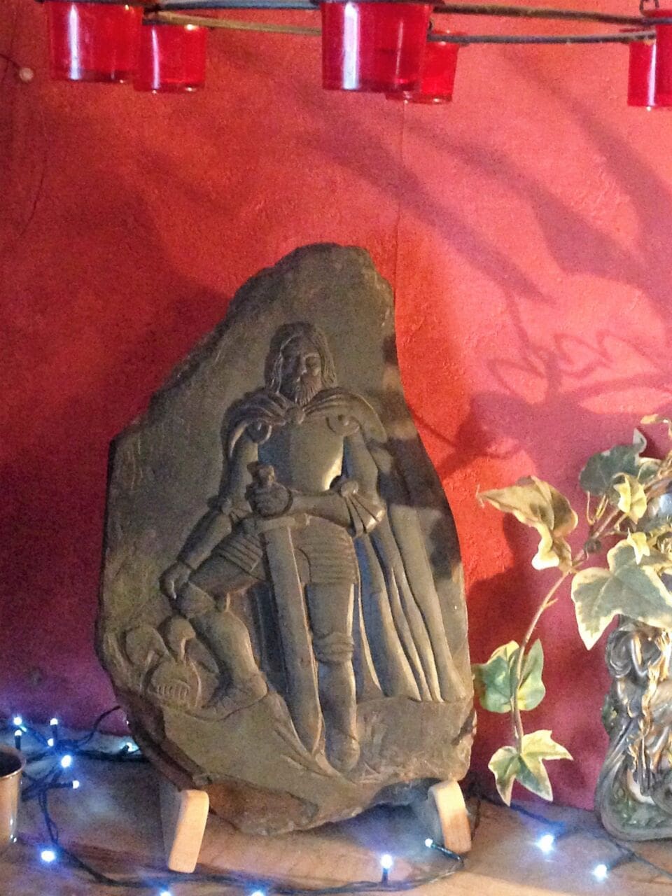 King Arthur (Carved Slate In Armour sculpture) - Image 5