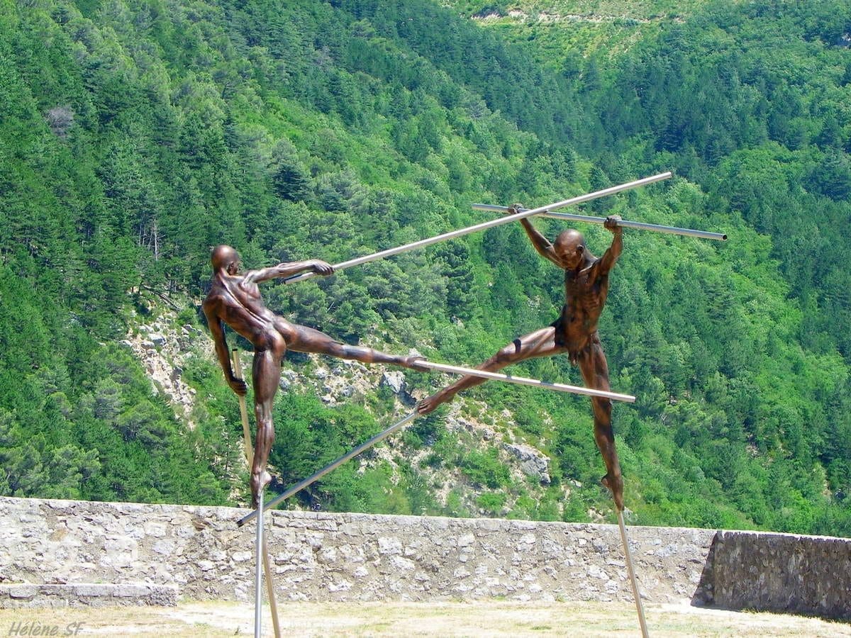 GRAND COMBAT II (Life-Size Fighting Nude Men Sculpture)
