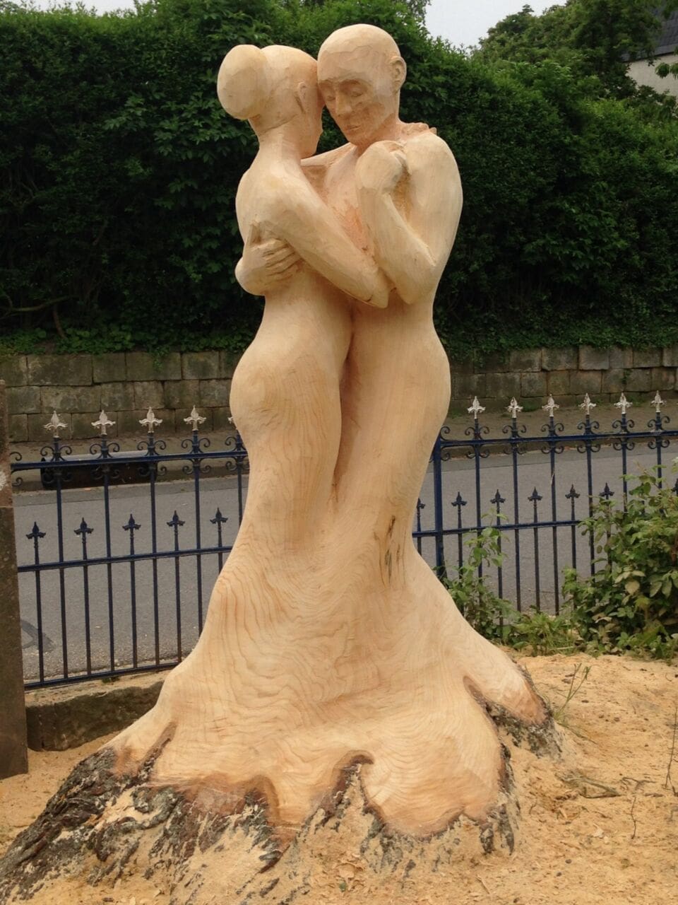 Tango (Dancing Couple Carved Tree Wooden statue)