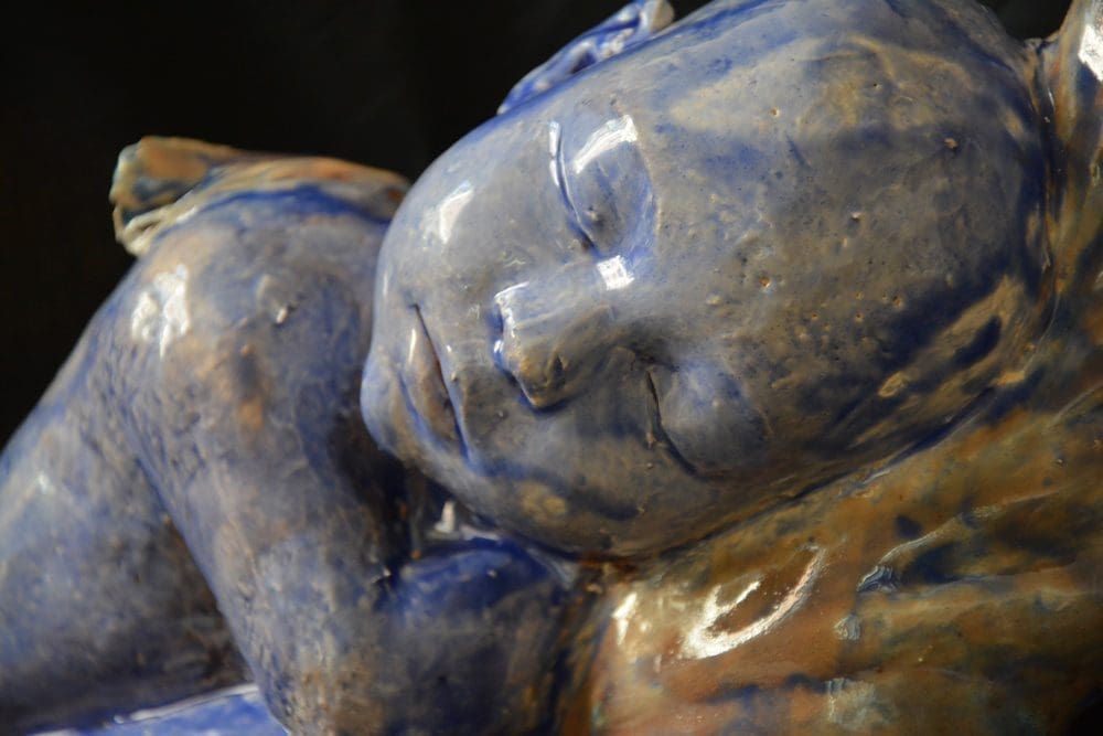 On the Wings (Sleeping Baby Angel Ceramic statuette) - Image 2