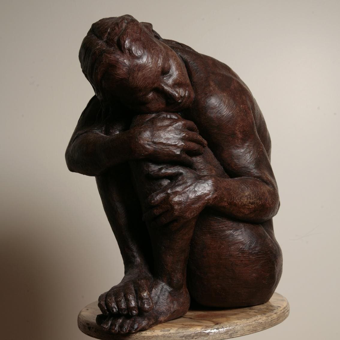 Lull 2 (Crouching Young Thinking Naked Woman sculpture) - Image 2