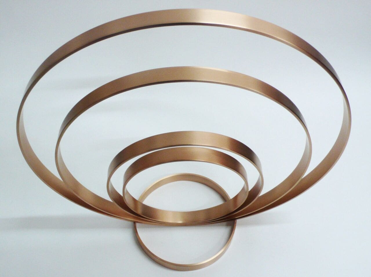 Loop XX (Concentric Circles Bronze abstract sculptures) - Image 2