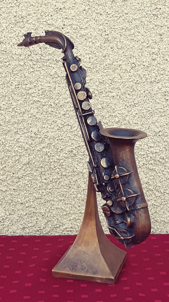 LE SAXO (Small Bronze Jazz Saxaphone sculpture) SOLD - Image 2