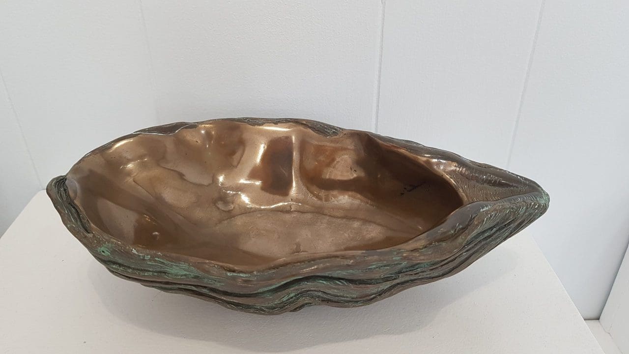 Oyster Shell (Big Outsize Oyster Shell Marine statuette) - Image 5