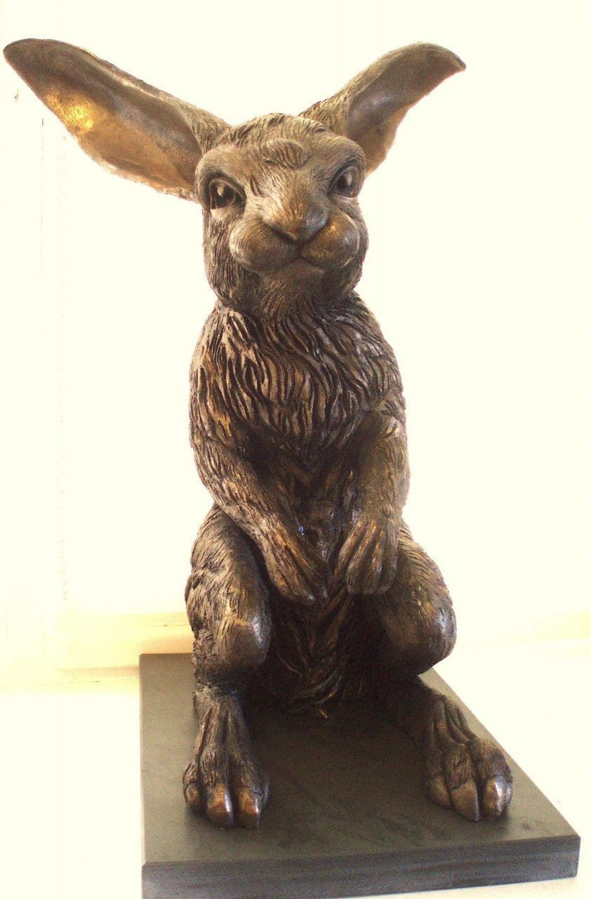 Thinking Hare (Comedic Hare Sitting Twitching statue)