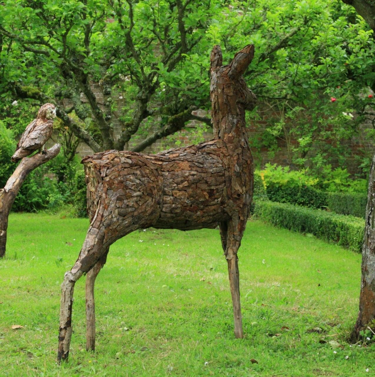 Standing Alert Deer (Lifesize Deer Outdoor Yard statue)