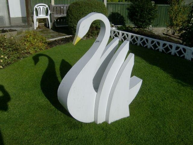 White Swan (Stylised Swimming Garden statue)