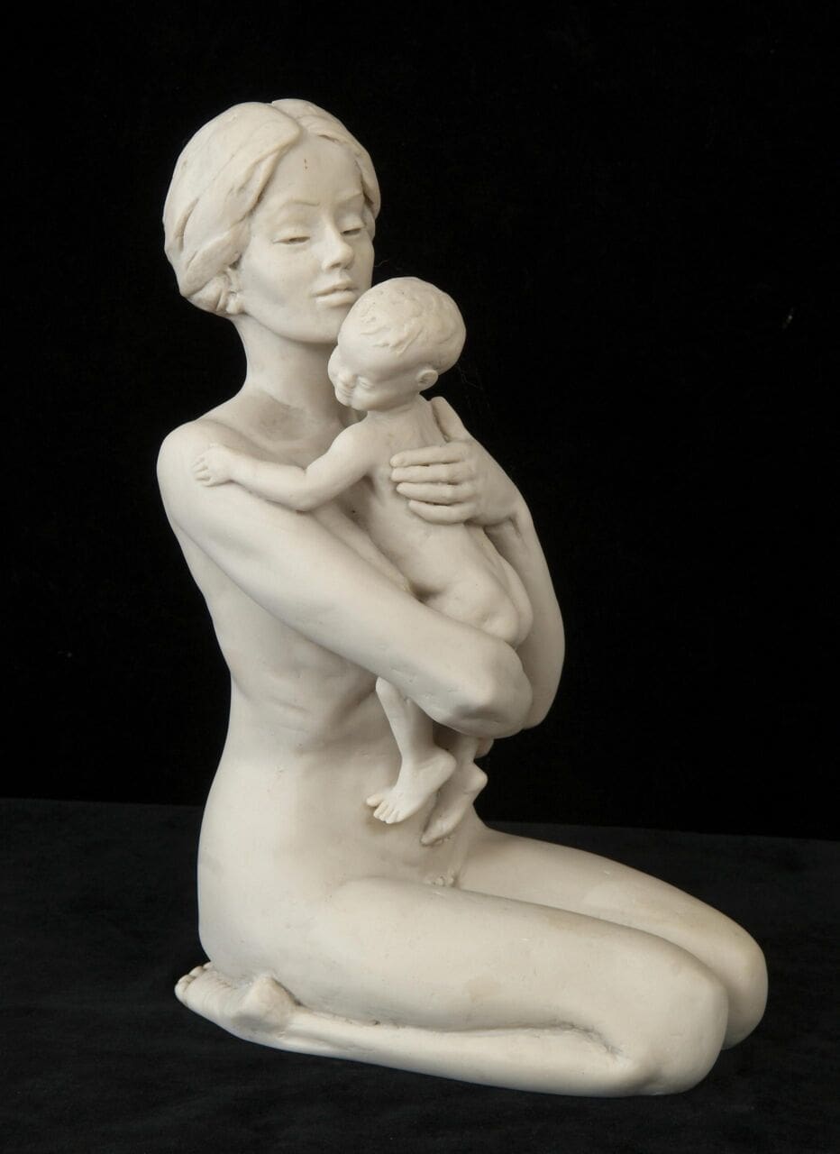 Kneeling Mother (Naked Mother and Child statue)