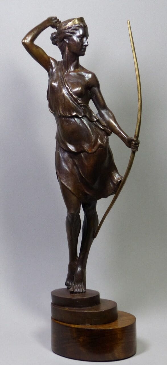 Artemis (Small Goddess Huntress Diana Bronze statue)