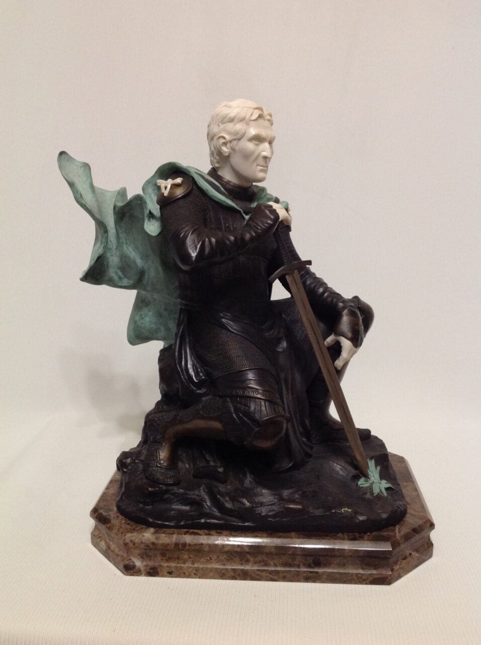 Knight of St John (Sitting Small Knight statuette) - Image 2