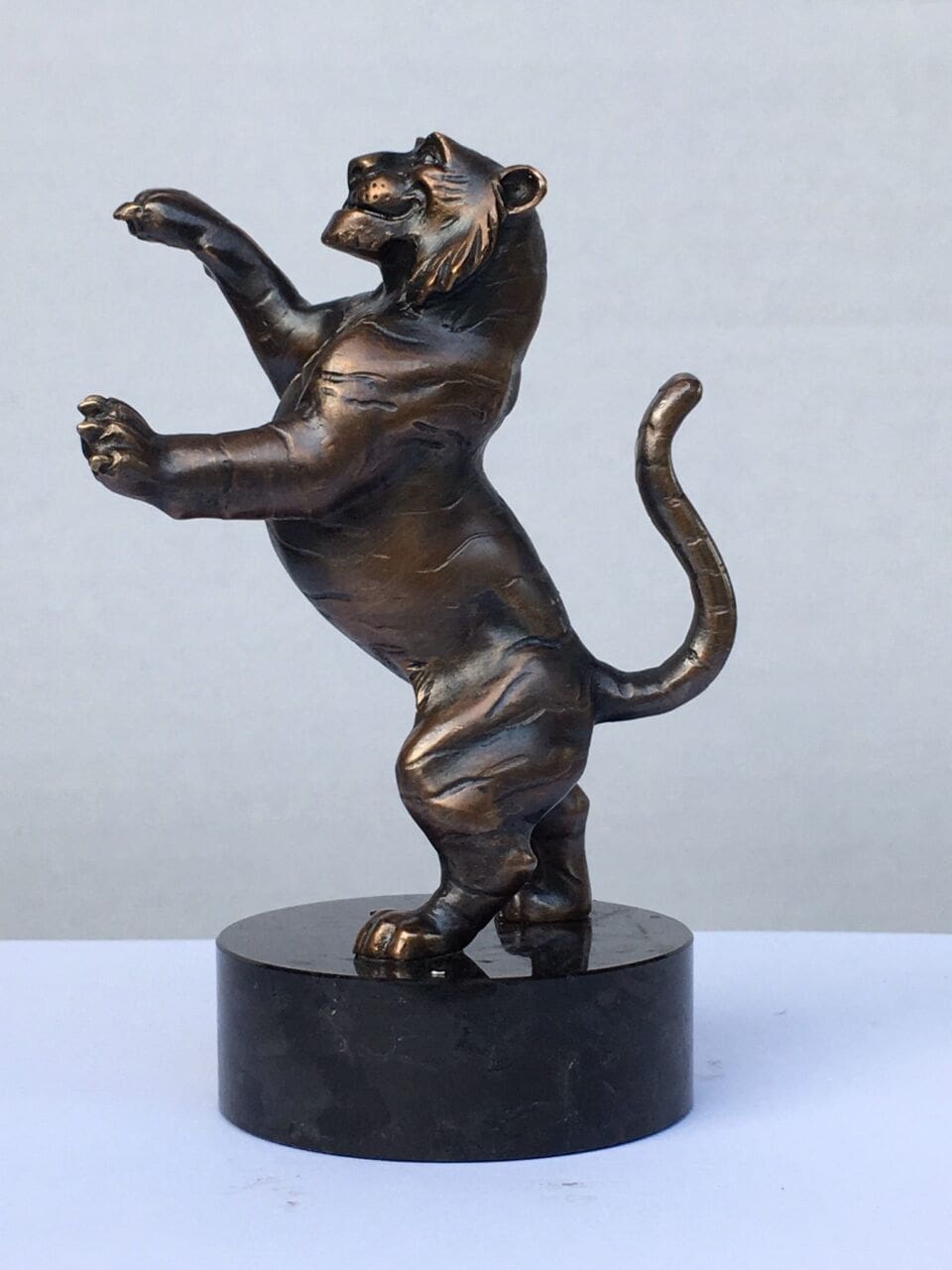 Tiger (Bronze Rampant Little sculptures) - Image 2