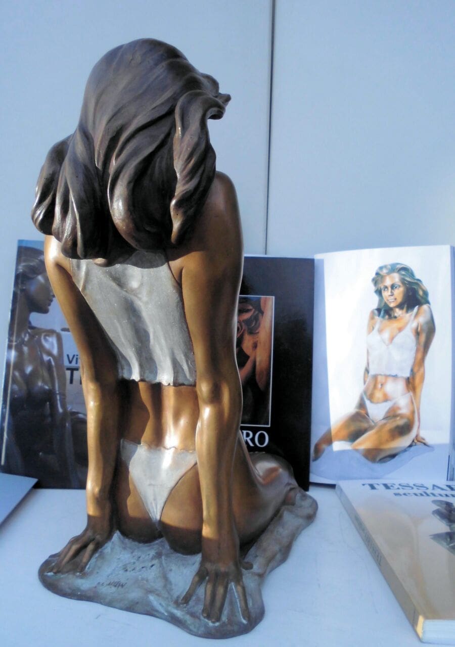 Girl in Lingerie (Bronze Sexy Kneeling Lady statue) - Image 5