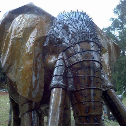 Baby Elephant (Young Calf sculpture) - Image 2