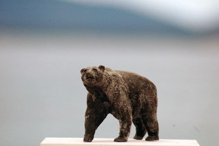 The Bear (Small Bronze Proud Bear sculpture) - Image 2