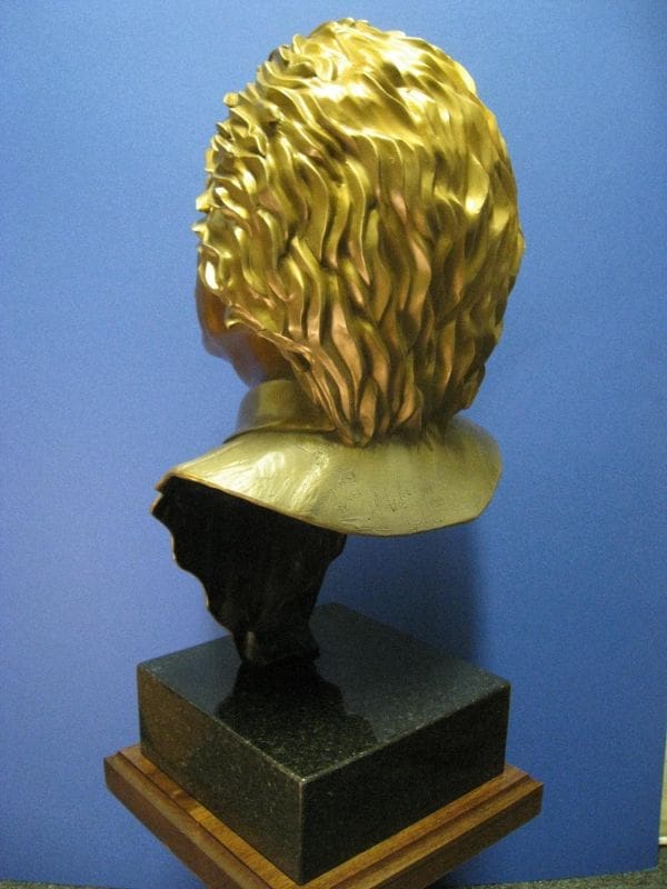 Albert Einstein. (Bronze Portrait Bust Head statue) - Image 3