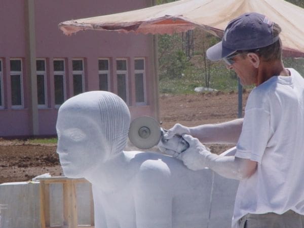 Freedom (Modern Woman marble Garden sculpture) - Image 4