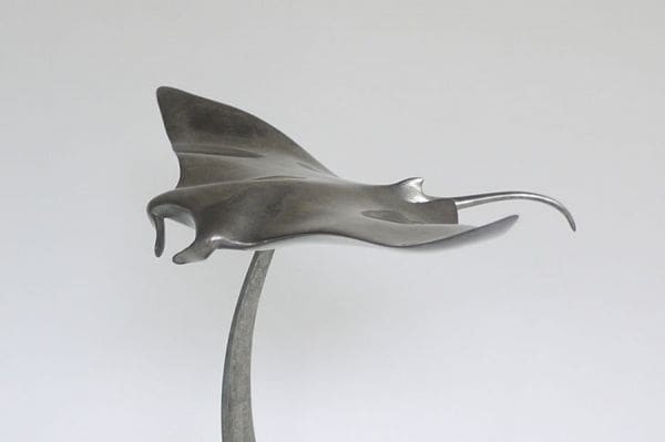 Manta Ray (Manta Ray Devil Fish Bronze statuette) - Image 2