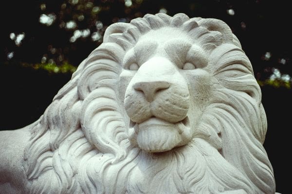life size Portland Stone Lion (Carved Stone sculpture) - Image 3