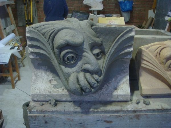 Peeping Giant (Grotesque Stone sculpture) - Image 5
