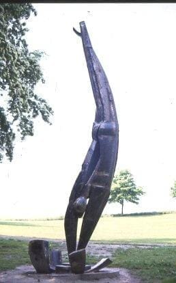 Bronze sculpture “Splash” by Sarah Tombs – abstract water-inspired form.