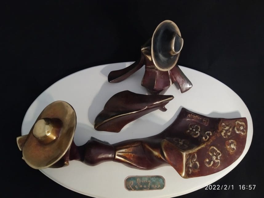 In the Park (Abstract Lovers Lying Bronze Sculpture) - Image 3