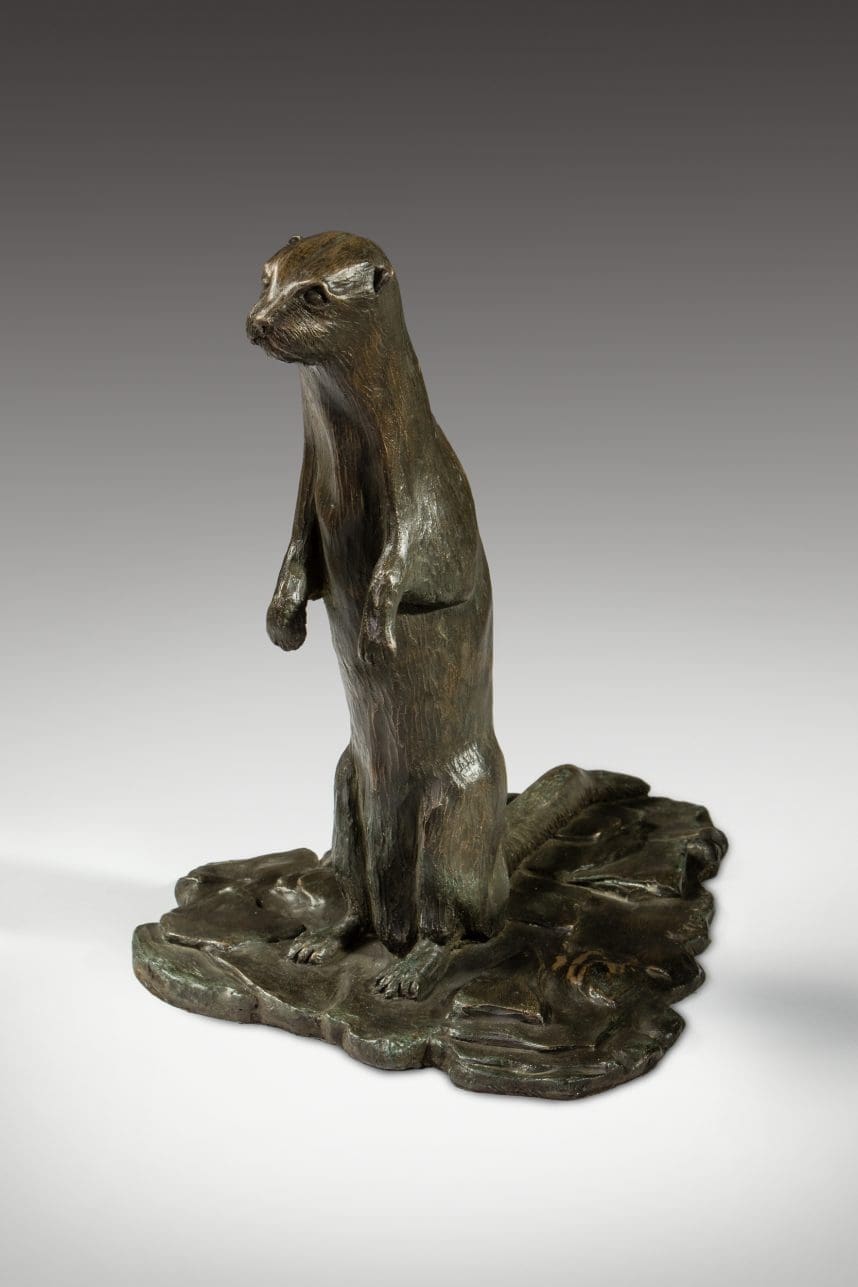 Otter Upright Poised to Dive Sculpture - Image 2