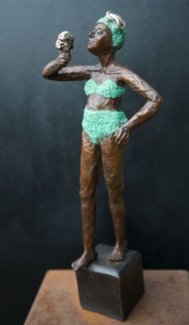 Ice Cream Girl (BronzeAmusing Sculpture) - Image 9